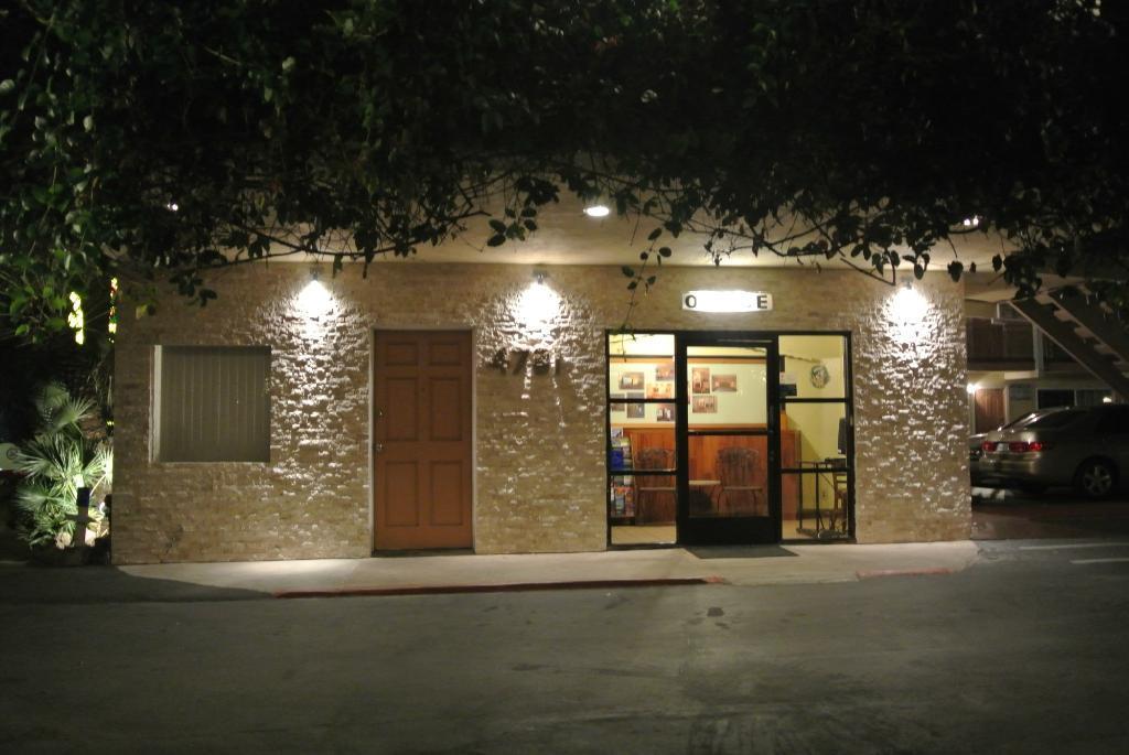 777 Motor Motel *